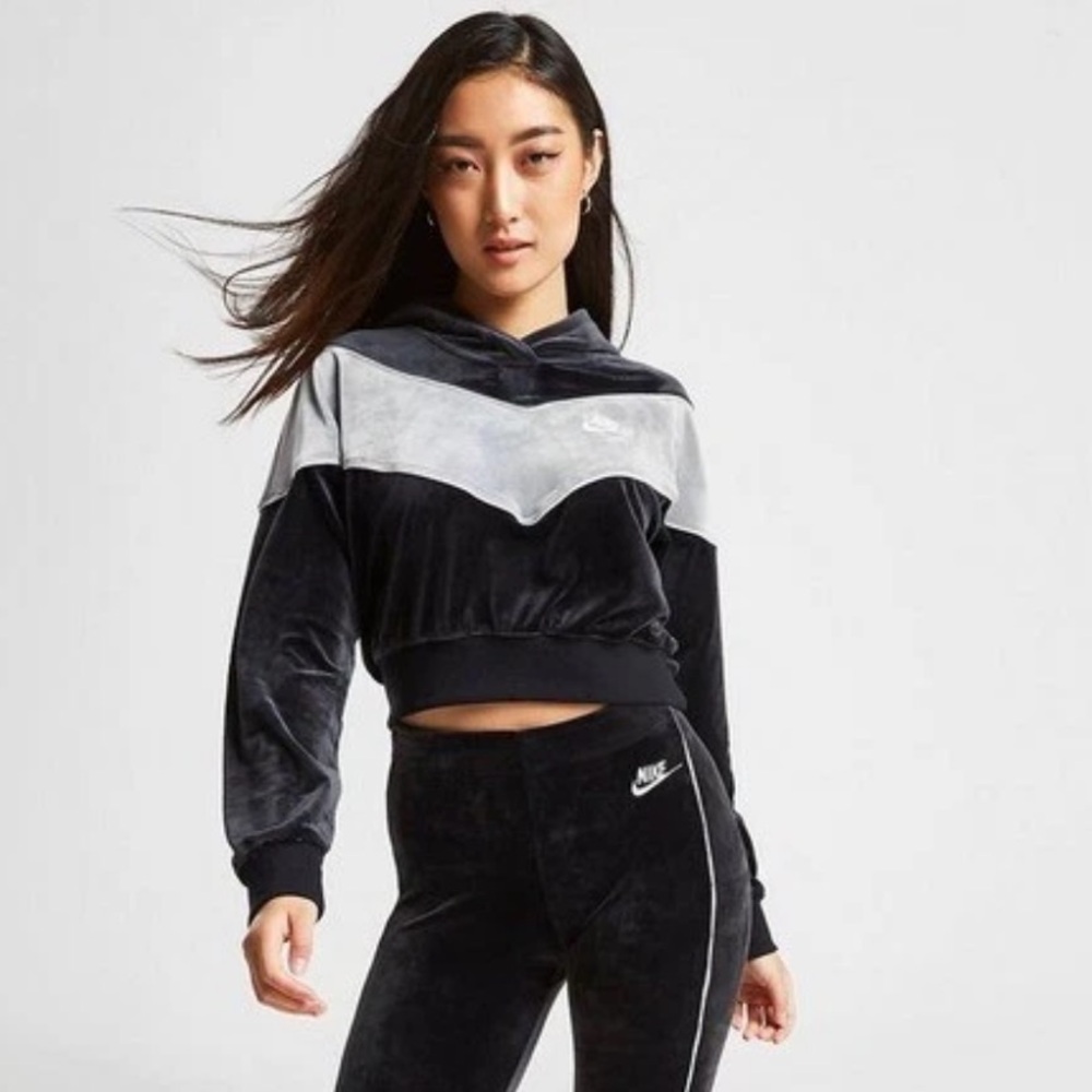 Nike Sportswear Heritage Velour Cropped Hoodie in Black and Grey Size S